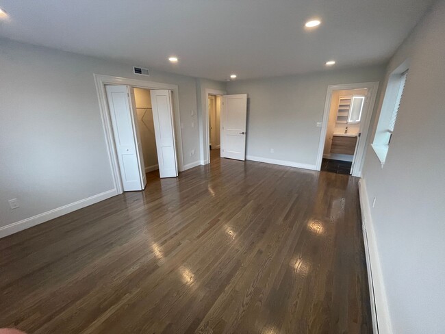 Building Photo - 2-bed + 2-bath Brookline Luxury Condo