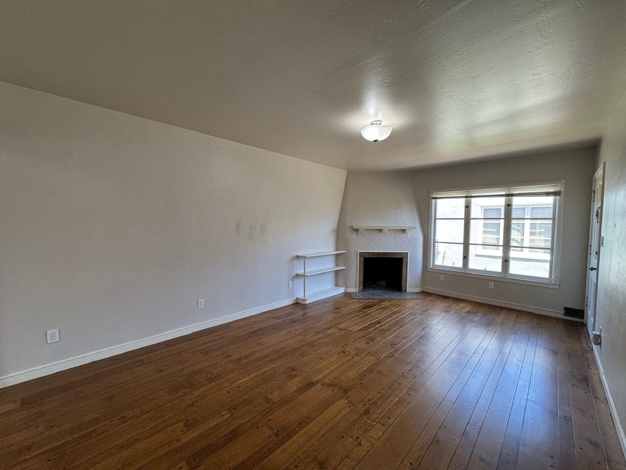 Building Photo - 917 Santa Clara Ave