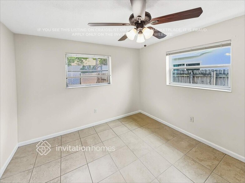 Building Photo - 2630 NW 83rd Ave