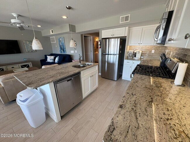 Building Photo - 35 Dune Terrace