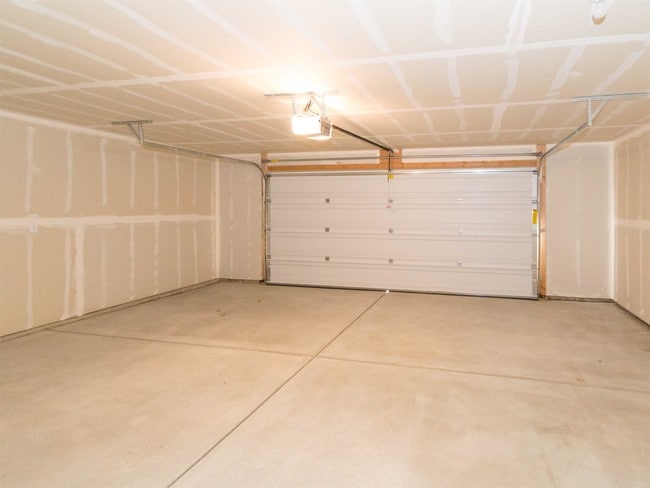 Building Photo - 2497 N 180th E