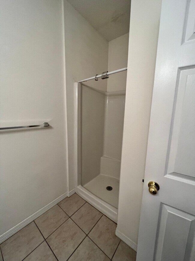 Building Photo - 1501 Partin Dr N