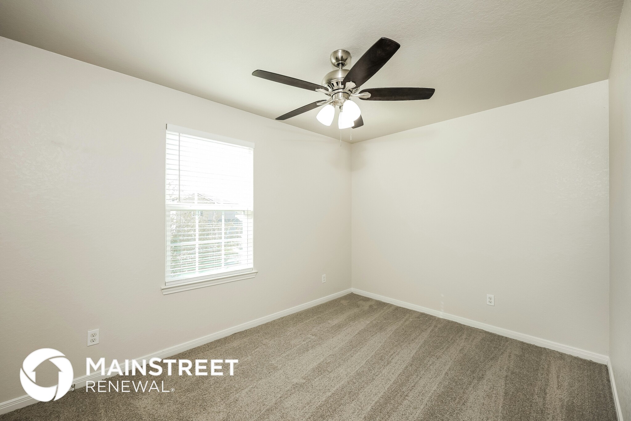 Building Photo - 6726 Sabinal