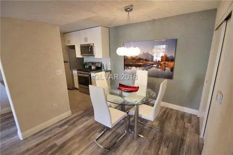 Building Photo - 7885 W Flamingo Rd