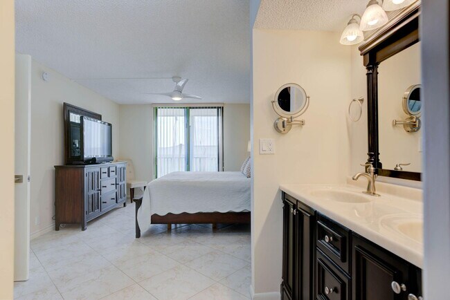 Building Photo - 400 Ocean Trail Way