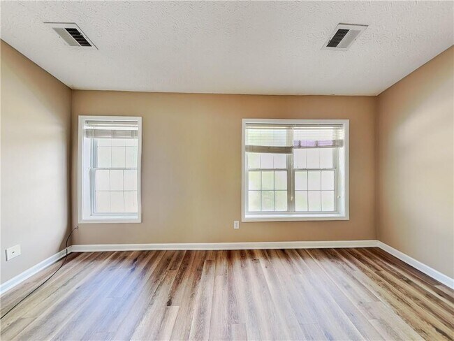 Building Photo - 2746 Northgate Way NW