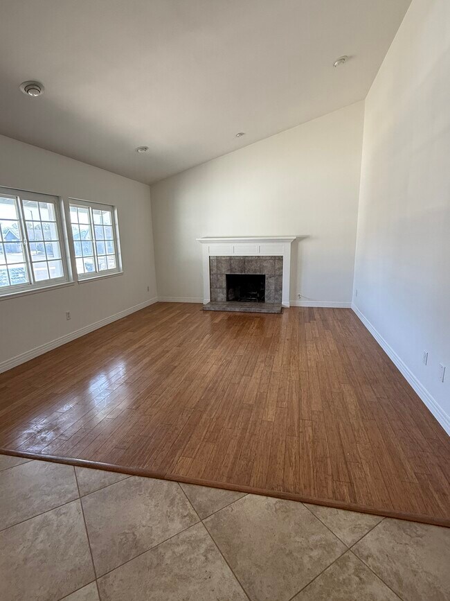 Building Photo - 17891 Quintana Ln