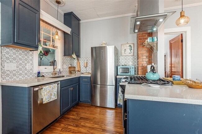 Building Photo - 4508 Avenue O 1/2