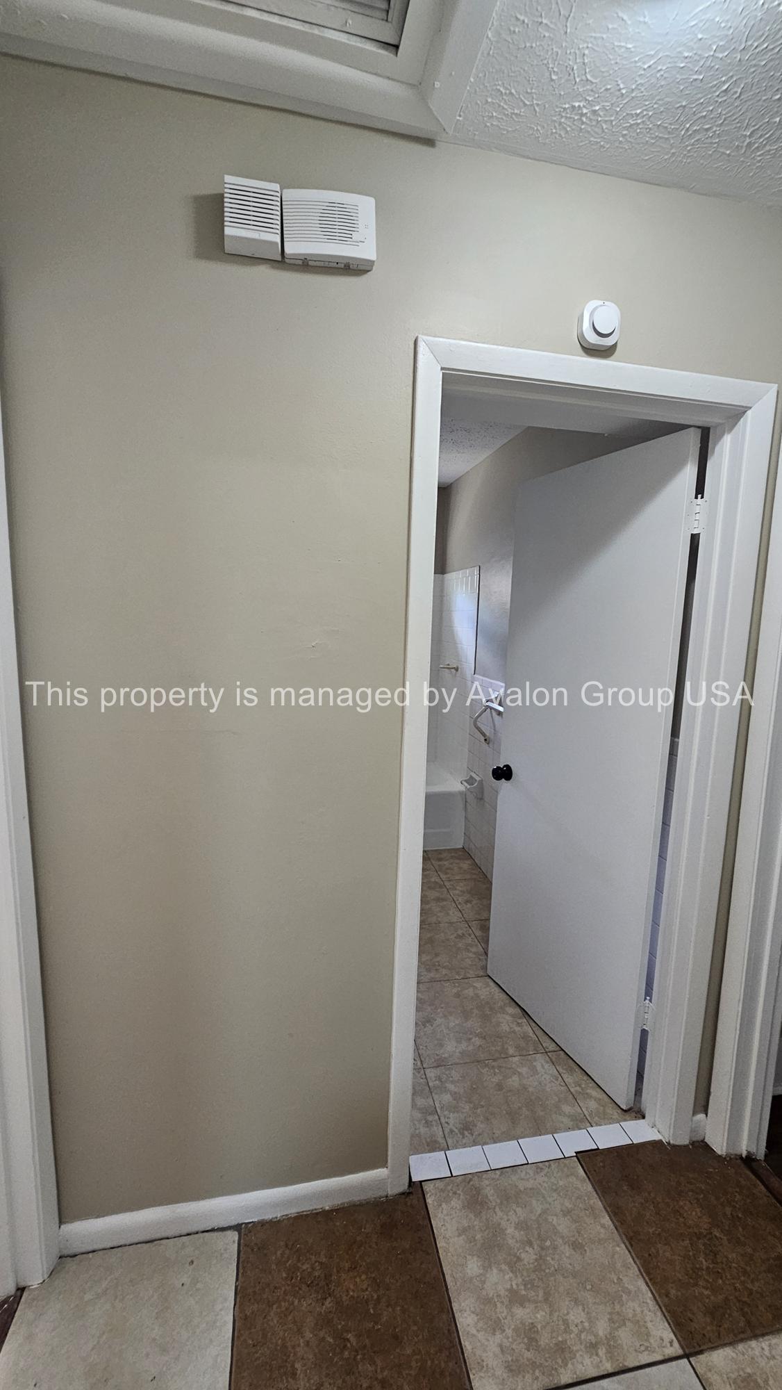 Building Photo - 873 Melson Ave