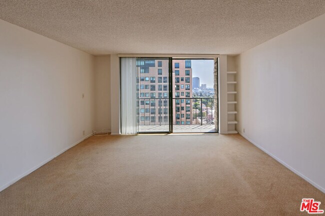 Building Photo - 10535 Wilshire Blvd