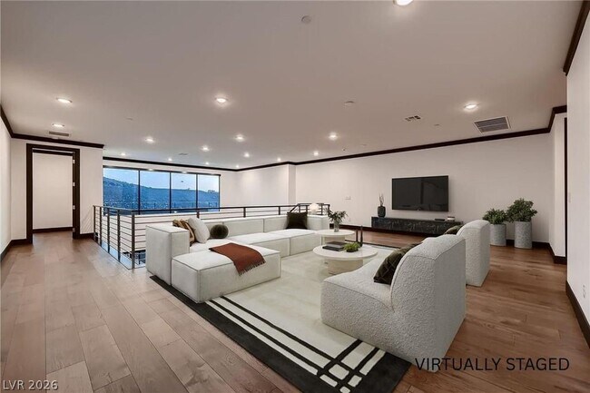 Building Photo - 917 Vegas View Dr