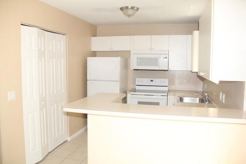 Building Photo - 3760 N Jog Rd