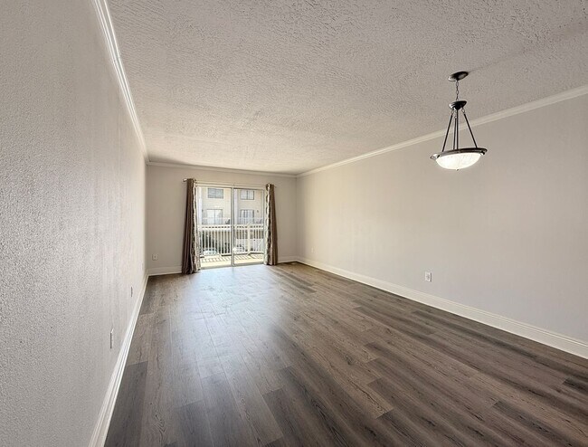 Building Photo - 3805 Houma Blvd