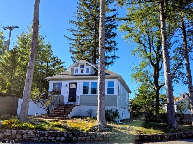Primary Photo - 100 N Bertrand Rd