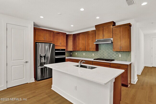 Building Photo - 119 LATHAM Dr