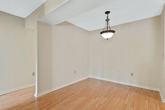 Building Photo - Location, Location, Location!