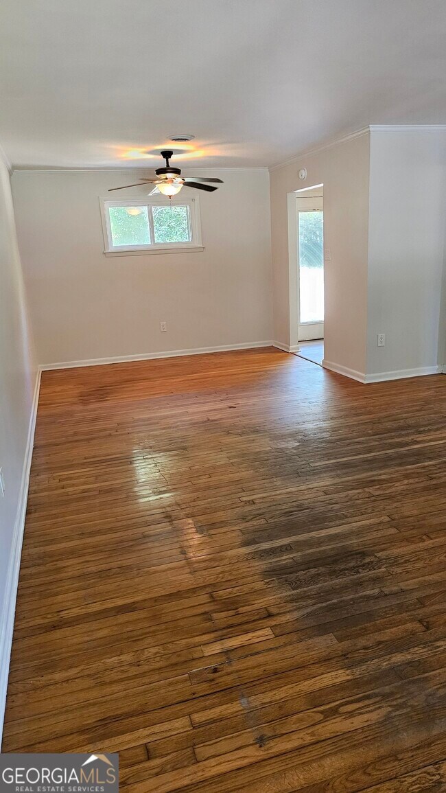 Building Photo - 227 Ashby Way