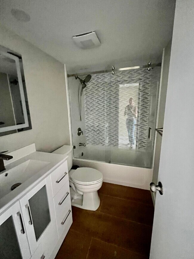 Building Photo - 4200 N Ocean Dr