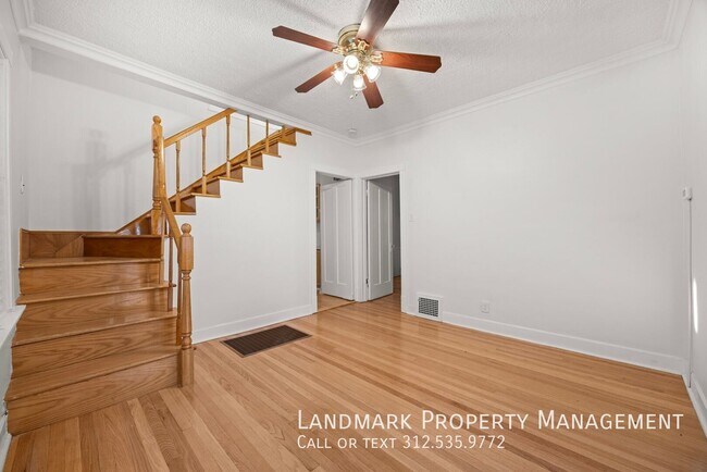Building Photo - 3030 N Normandy Ave