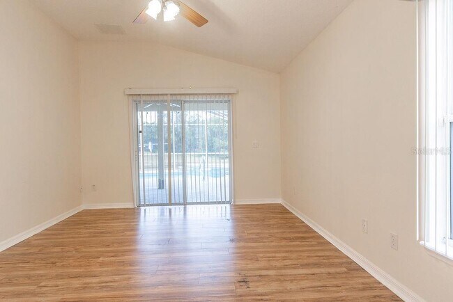 Building Photo - 174 Crystal Oak Dr