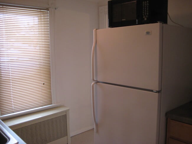 kitchen - 142 George St