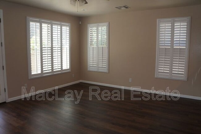 Building Photo - 3829 E Morelos St