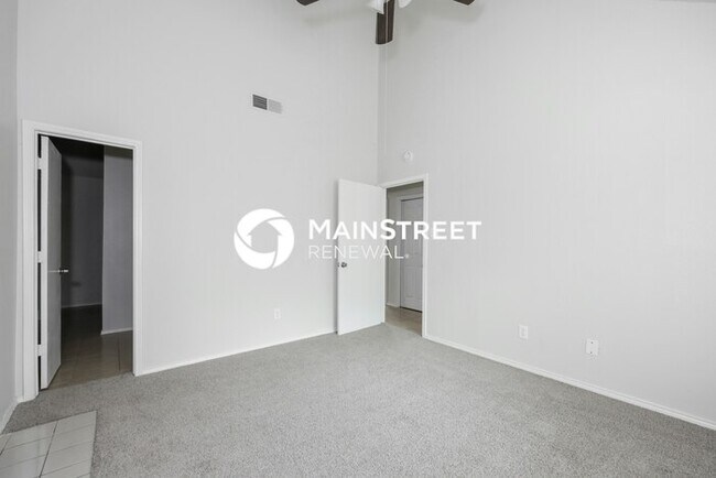 Building Photo - 3 Bedroom Pet-Friendly Home in Cedar Hill, TX with Main Street Renewal