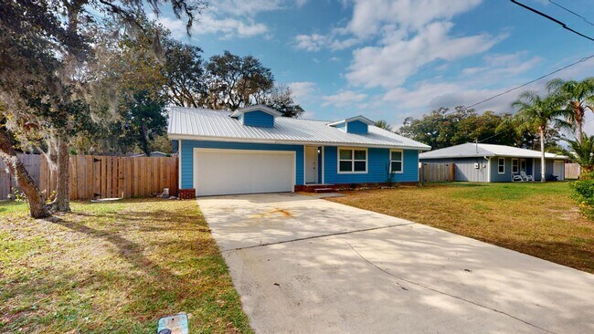 Building Photo - 620 Segovia Rd