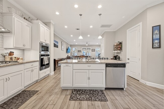 Building Photo - 1914 Shearn St