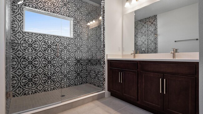 Building Photo - 15318 Lebeau Lp