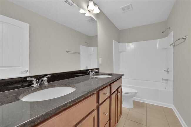 Building Photo - 1710 Eastbrooke Pl