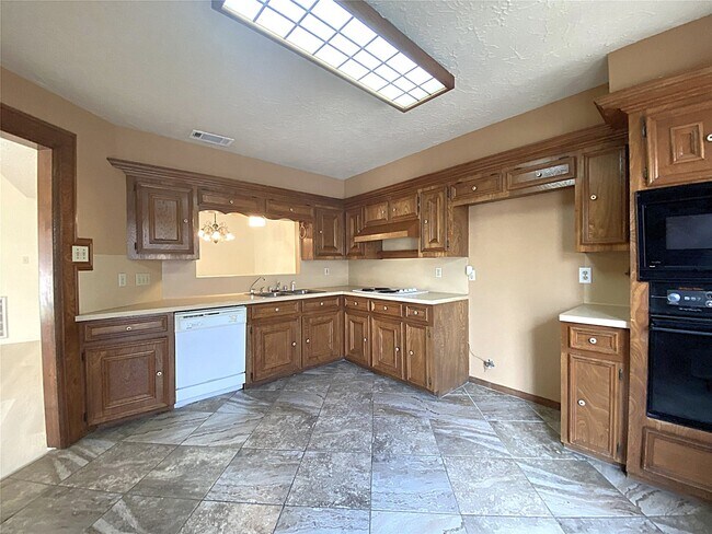 Building Photo - 9515 Hendon Ln