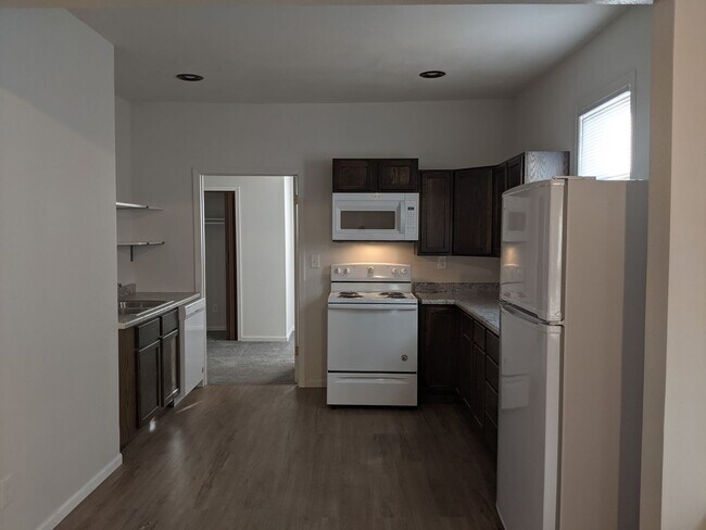 Building Photo - $850 - I Bedroom 1 Bathroom Apartment - Ne...