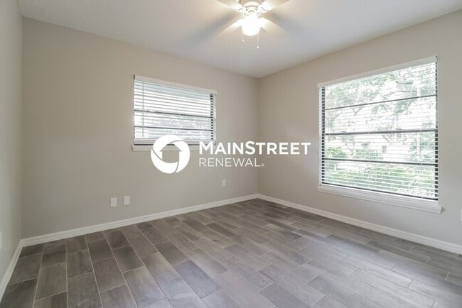 Building Photo - 3 Bedroom Pet-Friendly Home in Apopka, FL with Main Street Renewal