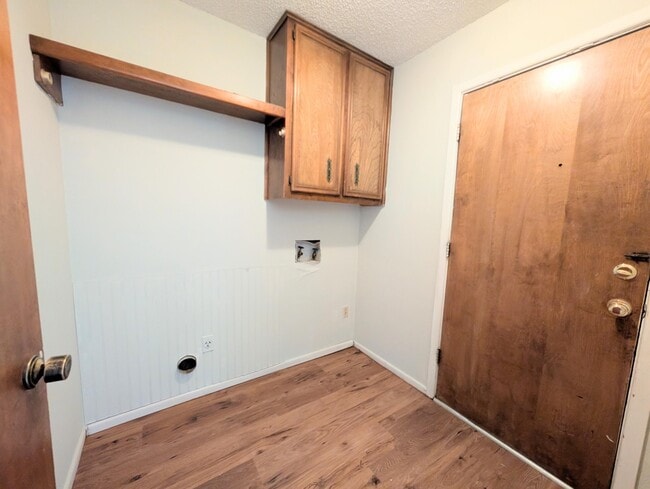 Building Photo - 9616 Bangor Ave