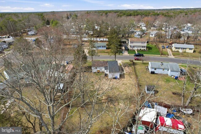 Building Photo - 4 Coville Dr