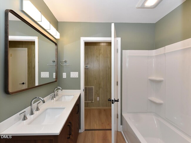 Building Photo - 3809 Boddie Dr