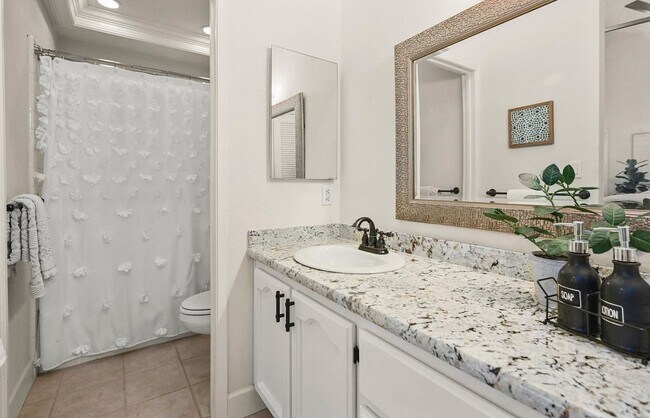 Building Photo - Cozy 3BD/2.5BA Single-Family Home Minutes from Downtown Pleasanton