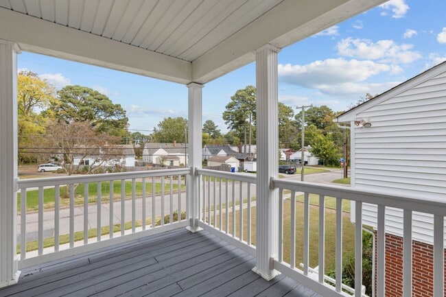 Building Photo - Norfolk Furnished rental Near ODU/NSU