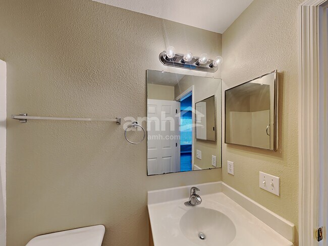 Building Photo - 17003 Odessa Dr