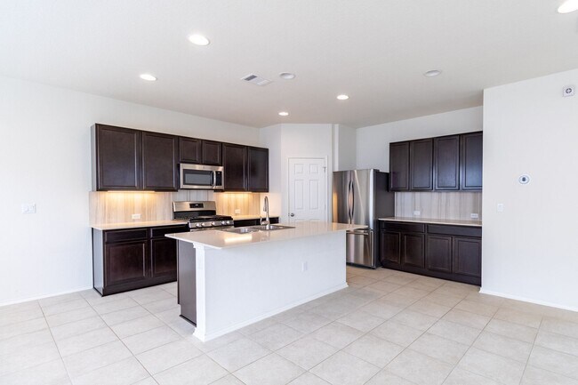 Building Photo - Charming Oasis in Wells Branch: Spacious 3-Bed Home with Stylish Upgrades!