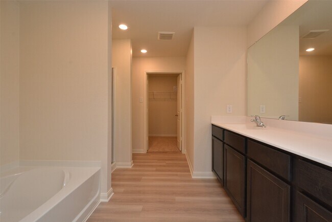Building Photo - 22426 Kennons Way
