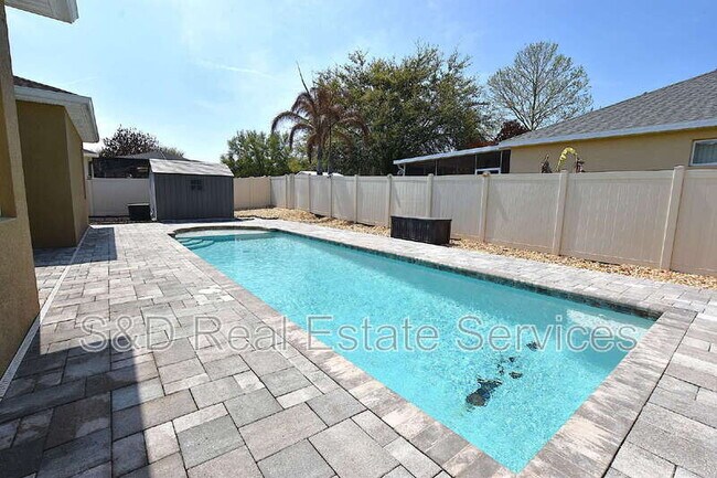 Building Photo - 1977 Wind Meadows Dr