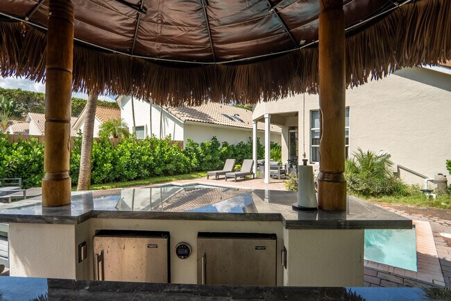 Building Photo - 6670 NW 27th Ave