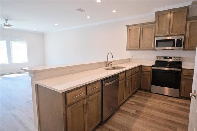 Building Photo - 8561 Clarke Rd