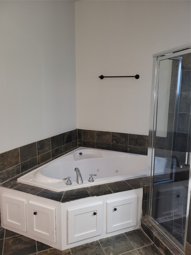 Building Photo - 4914 Rose St