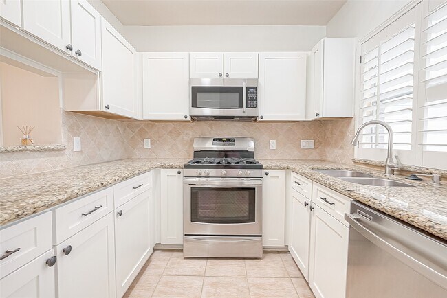 Building Photo - 2930 Grants Lake Blvd