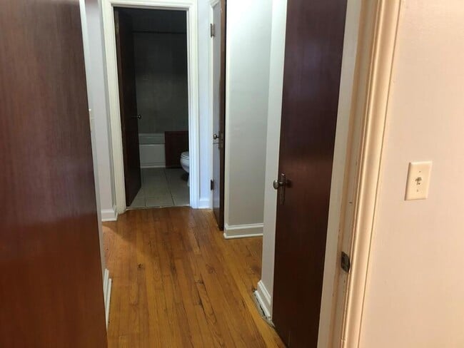 Building Photo - 209 Carlton Terrace