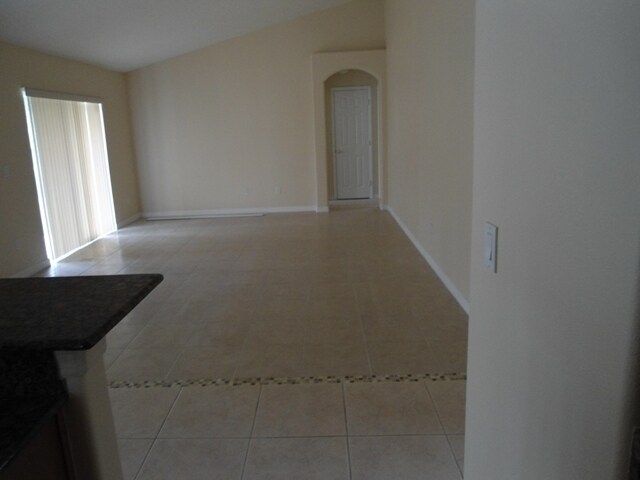 Building Photo - 4 Bedroom 3 Bath Home - Kissimmee ~ Southp...