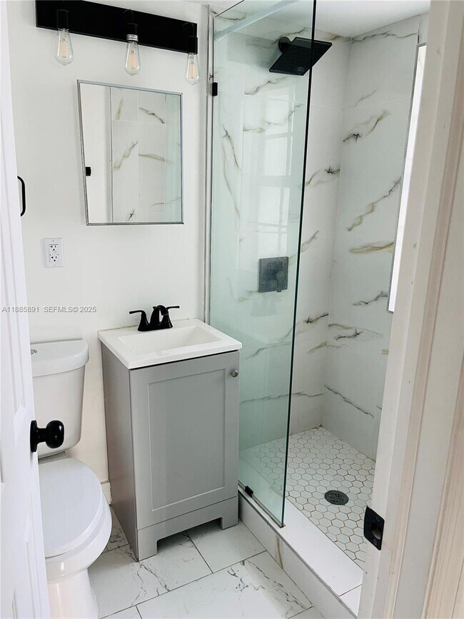 Building Photo - 1935 Marseille Dr